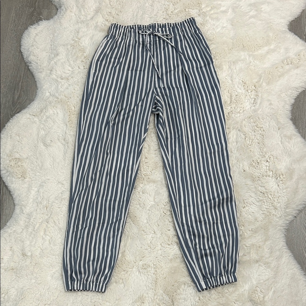 Uniqlo Women's Striped Pajama Pants in Blue and White